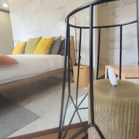 Hotel Le Petit Trianon Et Le Charme Des Niza